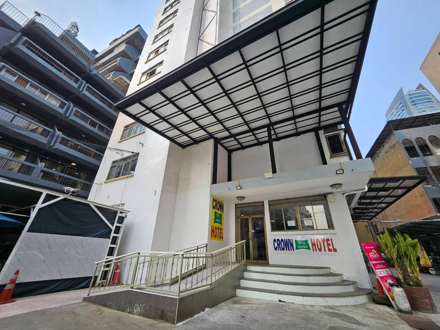 Crown Bts Nana Hotel Bangkok Exterior foto
